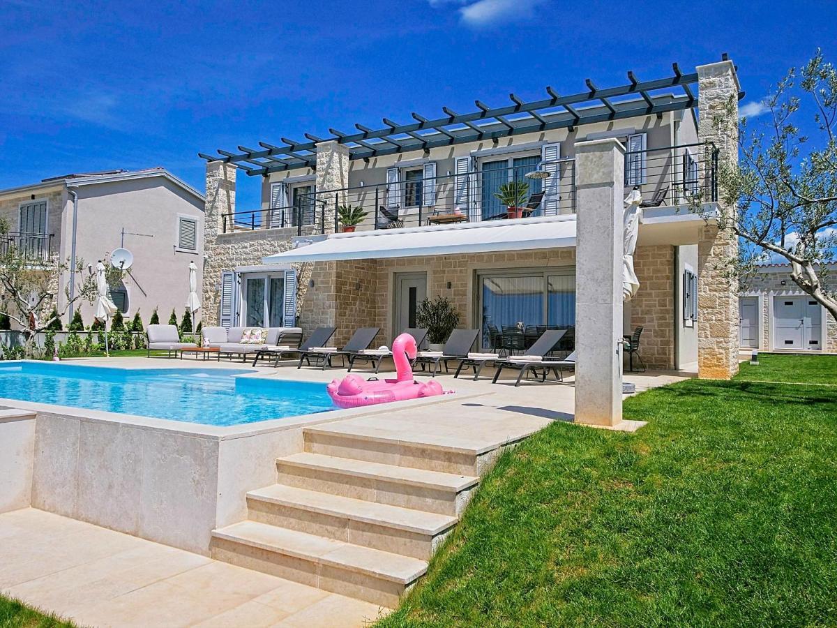 Villa Flamingo Kaštelir Buitenkant foto