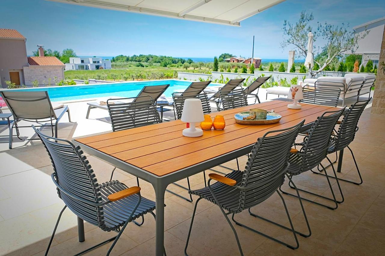 Villa Flamingo Kaštelir Buitenkant foto