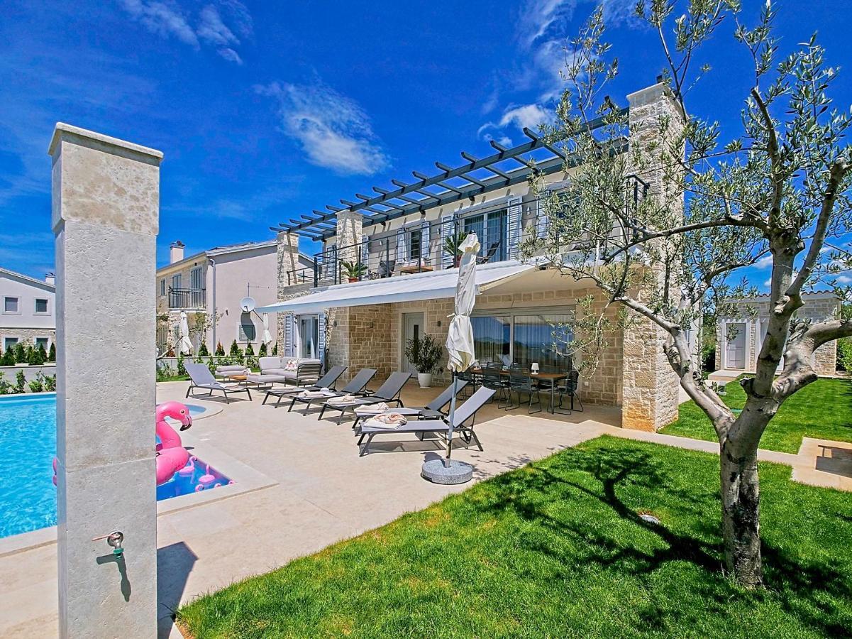 Villa Flamingo Kaštelir Buitenkant foto