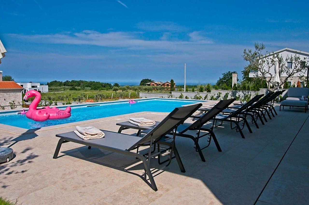 Villa Flamingo Kaštelir Buitenkant foto