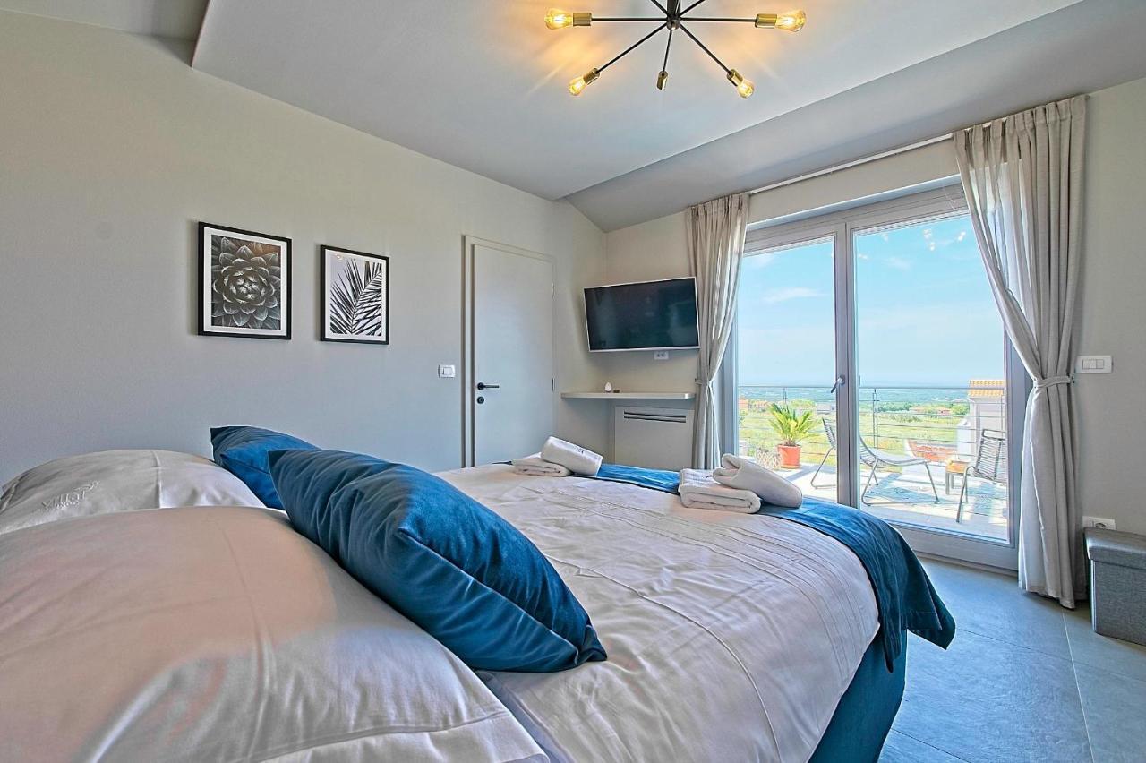 Villa Flamingo Kaštelir Buitenkant foto